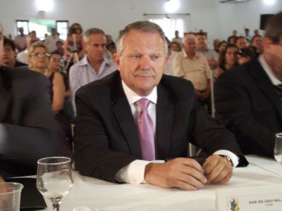fotopg5abre2MD.jpg