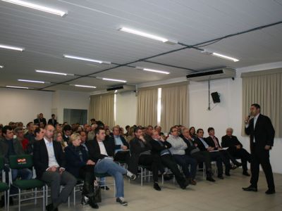 fotopg5abrecolorMD.jpg
