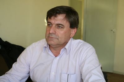 fotopg5abre3colorMD.jpg