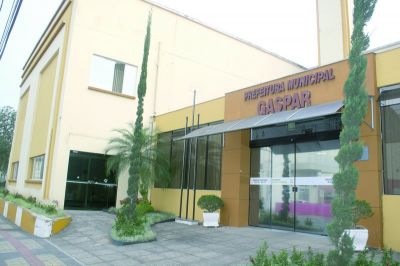 fotopg9abre2colorMD.jpg