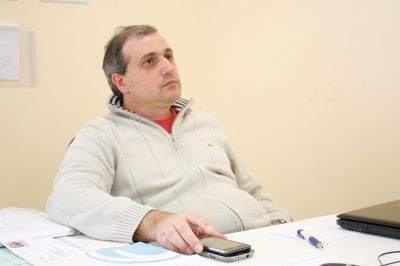 fotopg8abre1colorcpiaMD.jpg