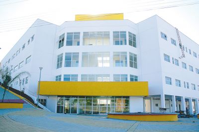 fotopg12abrecolorMD.jpg