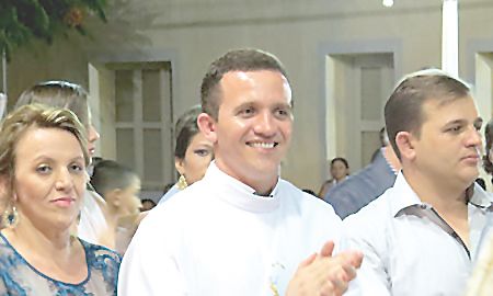 fotopg14abre4colorGG.jpg