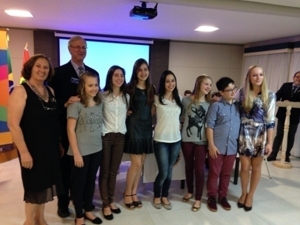 Governador regional visita Rotary Club de Gaspar