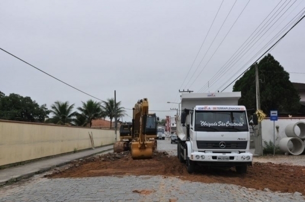 Drenagem inicia obras rua Prefeito Leopoldo Schramm
