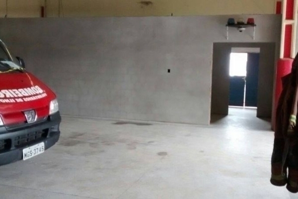 Obra da nova sede dos bombeiros segue em fase final