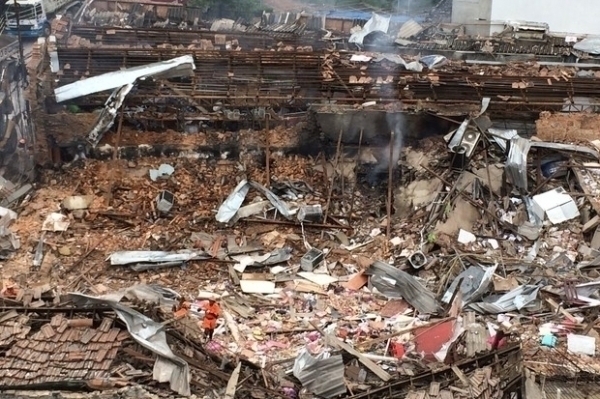 Mais de 40 im�veis s�o interditados ap�s explos�o em S�o Crist�v�o, Rio