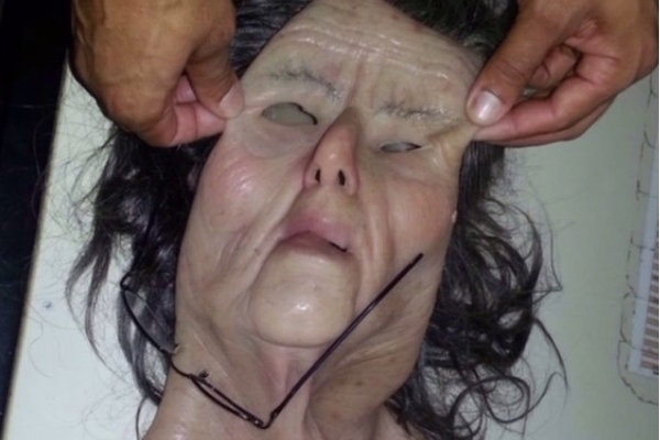 Detento � flagrado ao tentar fugir usando m�scara e roupas de mulher