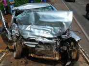 Mulher morre ao bater de frente com caminh�o no Oeste catarinense