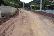 Prefeitura de Gaspar realiza pavimenta��o na rua Estrogildo da Silveira