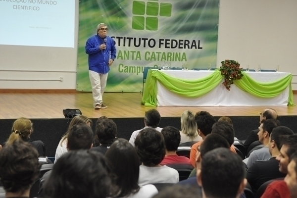 IFSC promove aula inaugural de curso de gradua��o superior