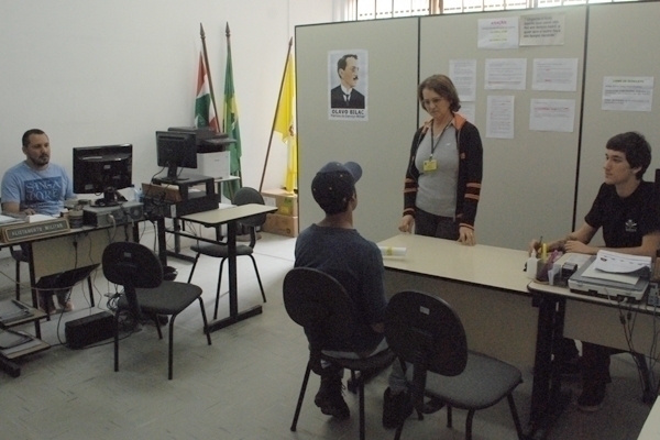 Posto de Gaspar est� sem emiss�o de carteiras de trabalho
