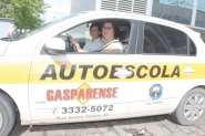 Aulas te�ricas, pr�ticas e simulador: o caminho at� o volante para novos condutores