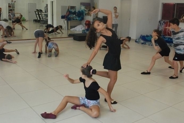 Associação Amigos da Dança promove espetáculo nesta sexta, dia 11