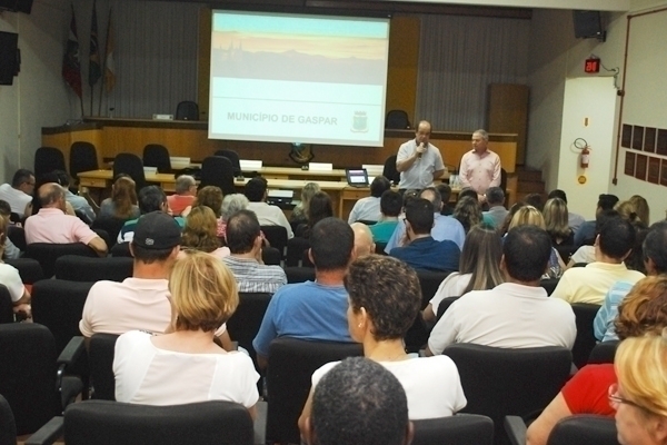 Governo pressiona para que reforma administrativa seja votada em 2015