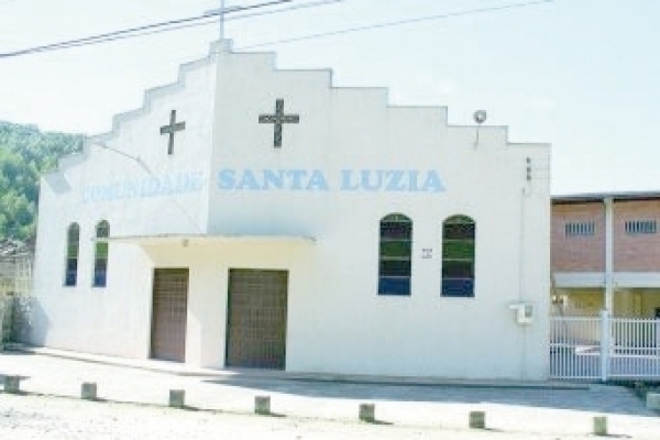 Fi�is de Gaspar e Ilhota celebram padroeira Santa Luzia