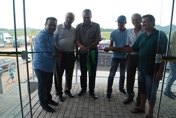Nova loja Cravil Gaspar inaugura em grande estilo