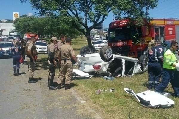 Em 24h, chegam a pelo menos 10 as mortes no trânsito em rodovias de SC