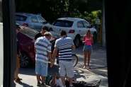 Acidente entre carro e moto fere uma pessoa 
