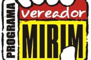 Vereadores mirins tomam posse em sesso no dia 18 de fevereiro
