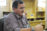 MP obtém liminar que bloqueia bens de ex-prefeito Adilson Schmitt e de empresário