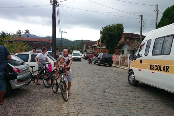 Comunidade reivindica lombada na rua Ant�nio Zendron