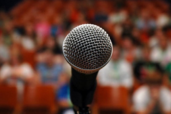 Curso ajuda a superar o medo de falar em p�blico