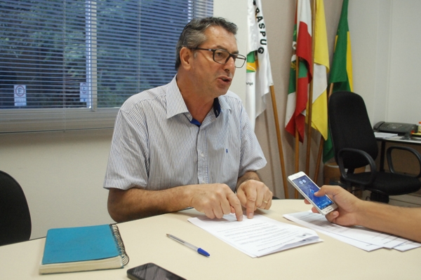 Prefeitura propõe aumento salarial de 4% e