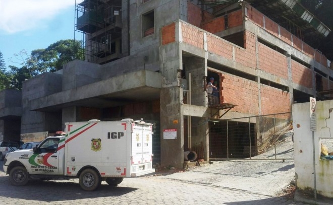 Corpo de mulher � encontrado em caixa d'�gua de pr�dio em Blumenau