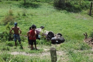 Carro capota na BR-470 em Gaspar