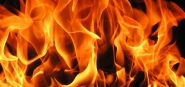 Carro é incendiado e abandonado na Avenida Deputado Francisco Mastella