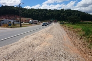 Alargamento de via divide opiniões no bairro Margem Esquerda