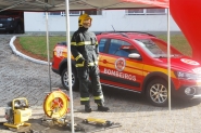 Corpo de Bombeiros de Gaspar recebe nova viatura e conjunto desencarcerador
