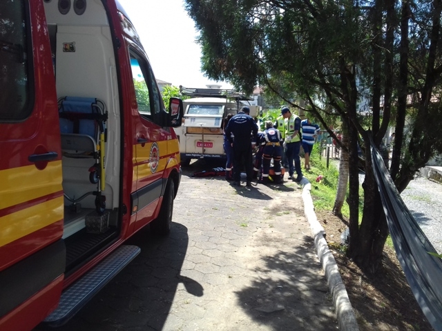 Homem morre ap�s sofrer mal s�bito no Centro de Gaspar