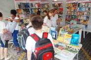 Movimento de Distribui��o de Leitura na Pra�a come�ou nesta quinta-feira em Gaspar