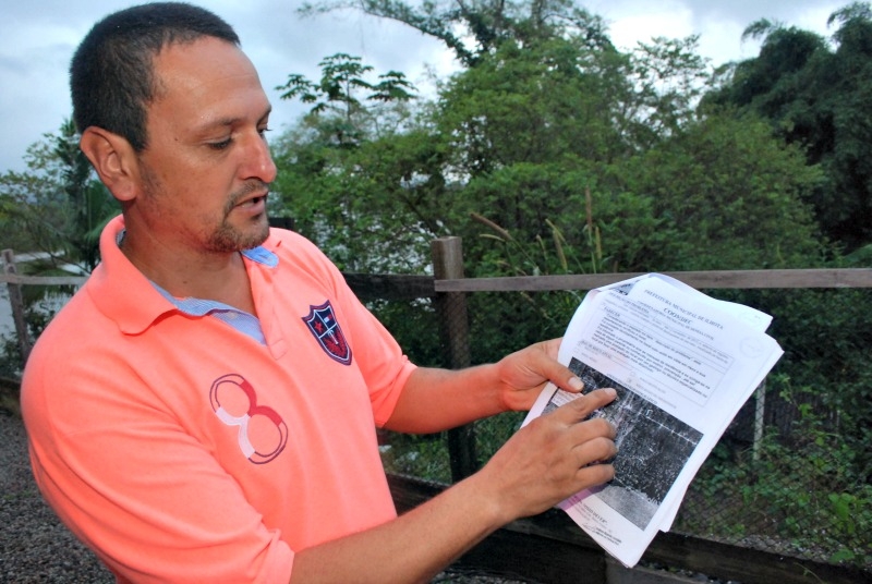 Morador de Ilhota move a��o no Minist�rio P�blico para obra em �rea de risco