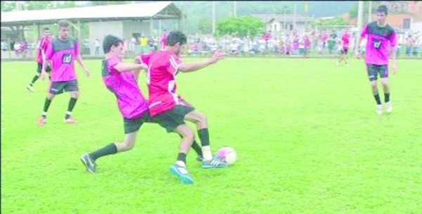 Ta�a Cruzeiro do Vale tem sequ�ncia com tr�s jogos neste s�bado