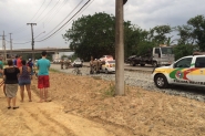 Jovem leva tiro em persegui��o policial no Centro de Ilhota