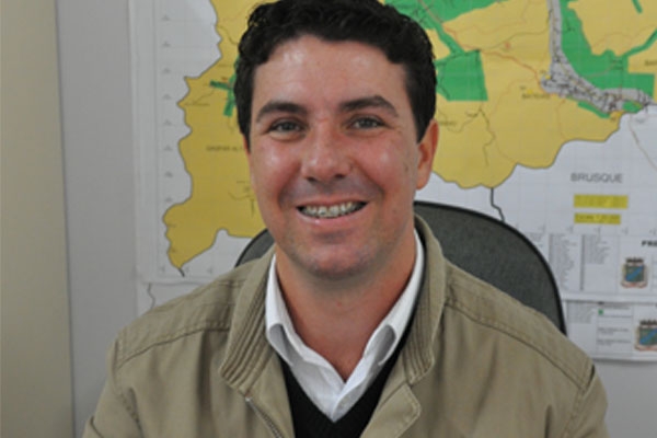 Adalberto Schmidt Junior assume fiscalização da Prefeitura de Gaspar
