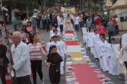 Comunidade católica celebra Corpus Christi em Gaspar