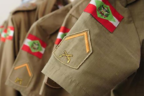 Justi�a pede suspens�o imediata de curso de forma��o de PM