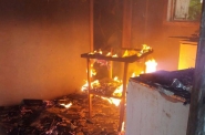 Incêndio queima casa na Rodovia Jorge Lacerda, em Gaspar
