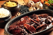 Rede Feminina de Combate ao C�ncer de Gaspar promove feijoada no s�bado