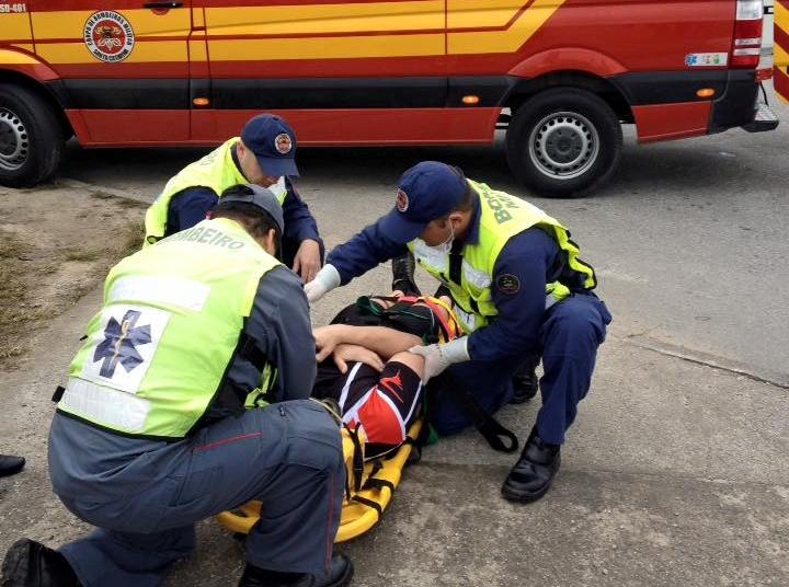 Ciclista fica ferido em acidente em Gaspar