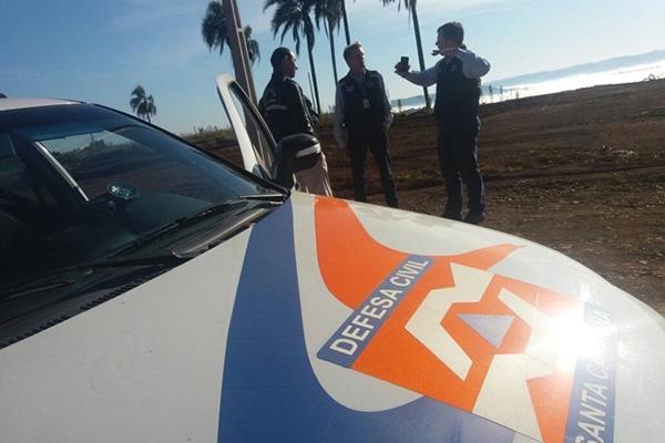 Defesa Civil de SC promete instalar 20 centros para preven��o de desastres