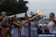 Tocha ol�mpica passa por Gaspar e Ilhota