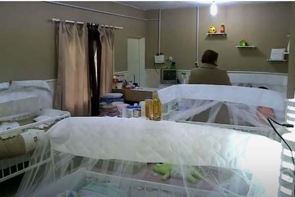 Pres�dio muda ambiente para filhos de detentas ap�s crian�a 'se render'