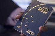 Reunião discute instalação de posto de atendimento para emissão de passaporte em Blumenau