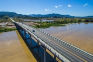 Trânsito na Ponte de Ilhota é liberado