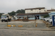 Praça começa a ser construída no terreno do Posto de Saúde